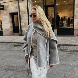 Gray jacket / poncho